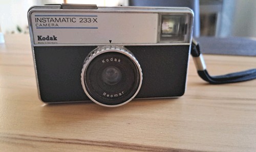 Kodak instamatic 233 - instamatic,